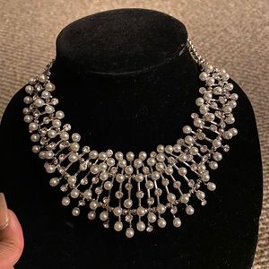 Zi collection piece necklace and earring set